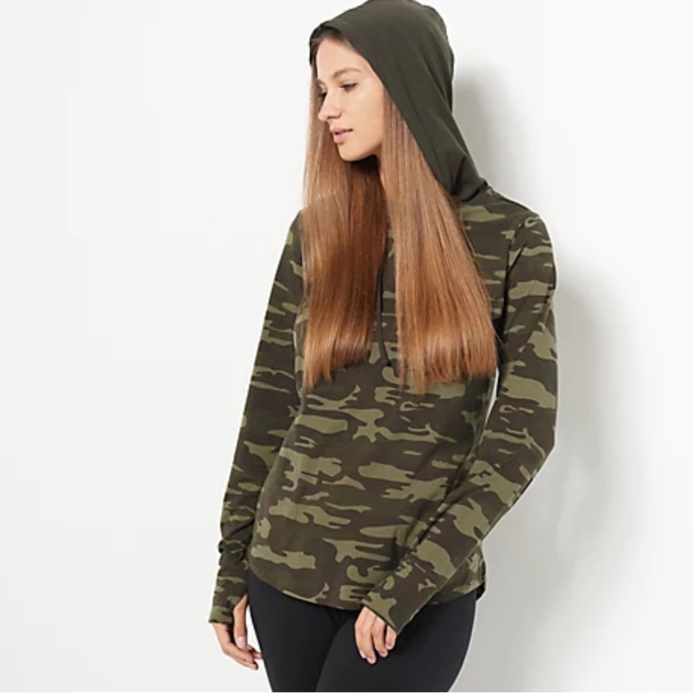 Kim graver women’s army printed hooded shirt M L66-22